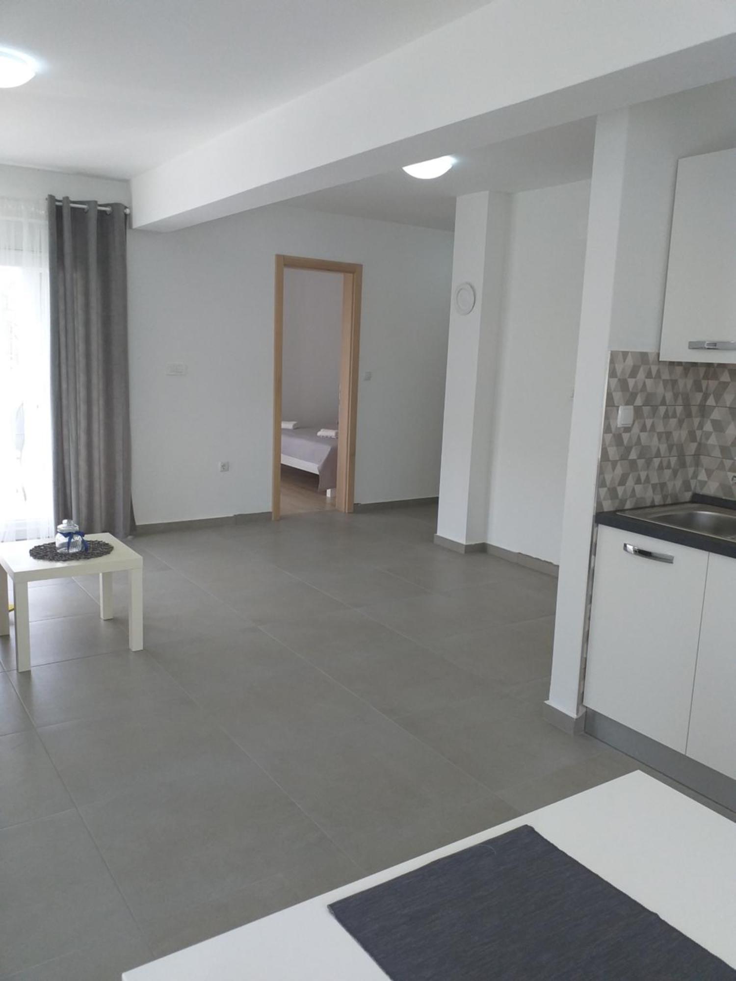 Apartments Bucica Dvori Starigrad Paklenica Buitenkant foto